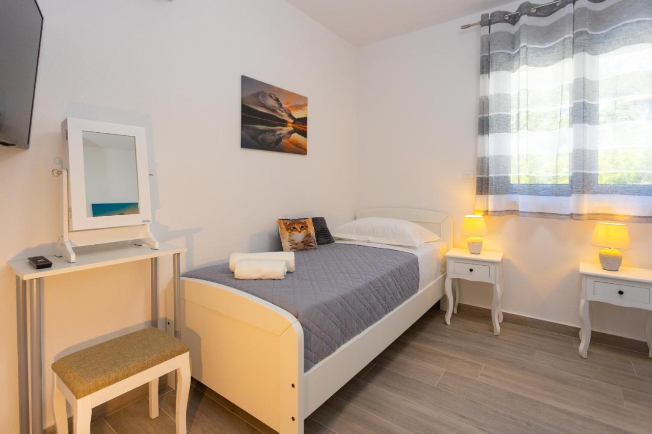 Apartments Jasa Deluxe มาคาร์สกา ภายนอก รูปภาพ